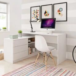InspireMe- Bureau Moderne, Table, Table D'angle Pour Bureau, Crèche, Jeux, Bureau D'ordinateur, Table De Travail - 3 Tiroirs - 2 étagères - (138,2 Cm - 76 Cm - 50,4 Cm) - WITO (blanc) -Meubles Soldes 1200x1200 2